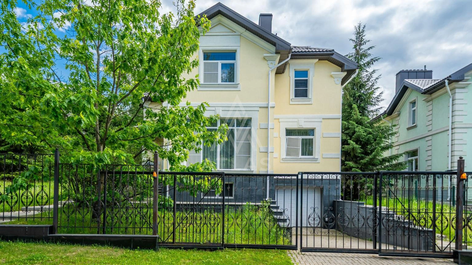 Дом под ключ в камерном поселке, фото 1