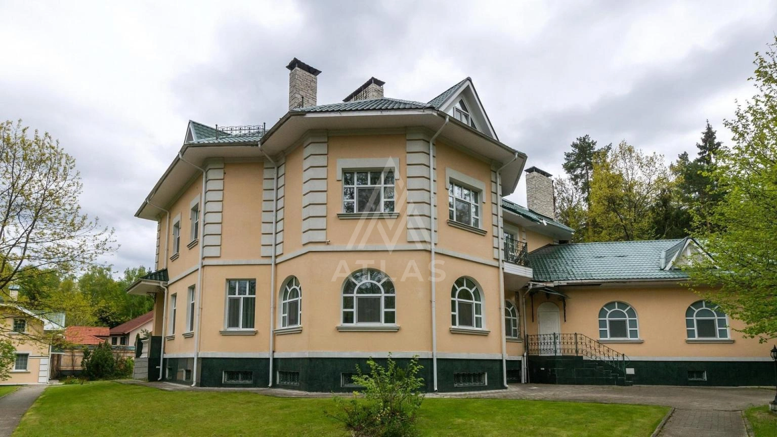 Дом с бассейном на лесном участке, фото 12