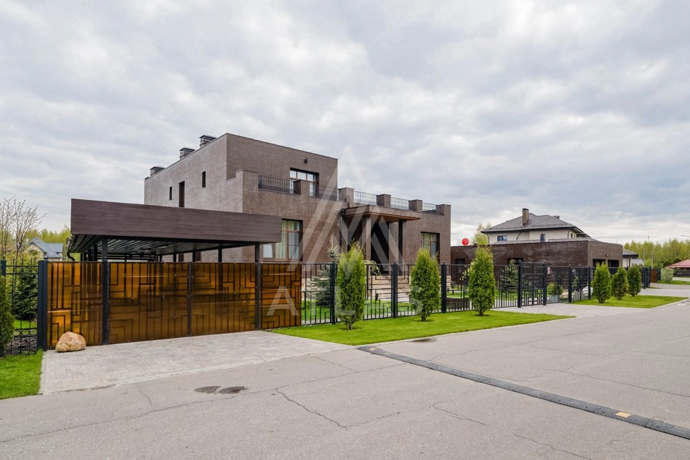 Стильный дом на живописном берегу реки, фото 26