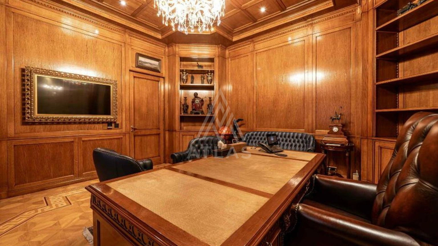 Классическая резиденция с бассейном, фото 13