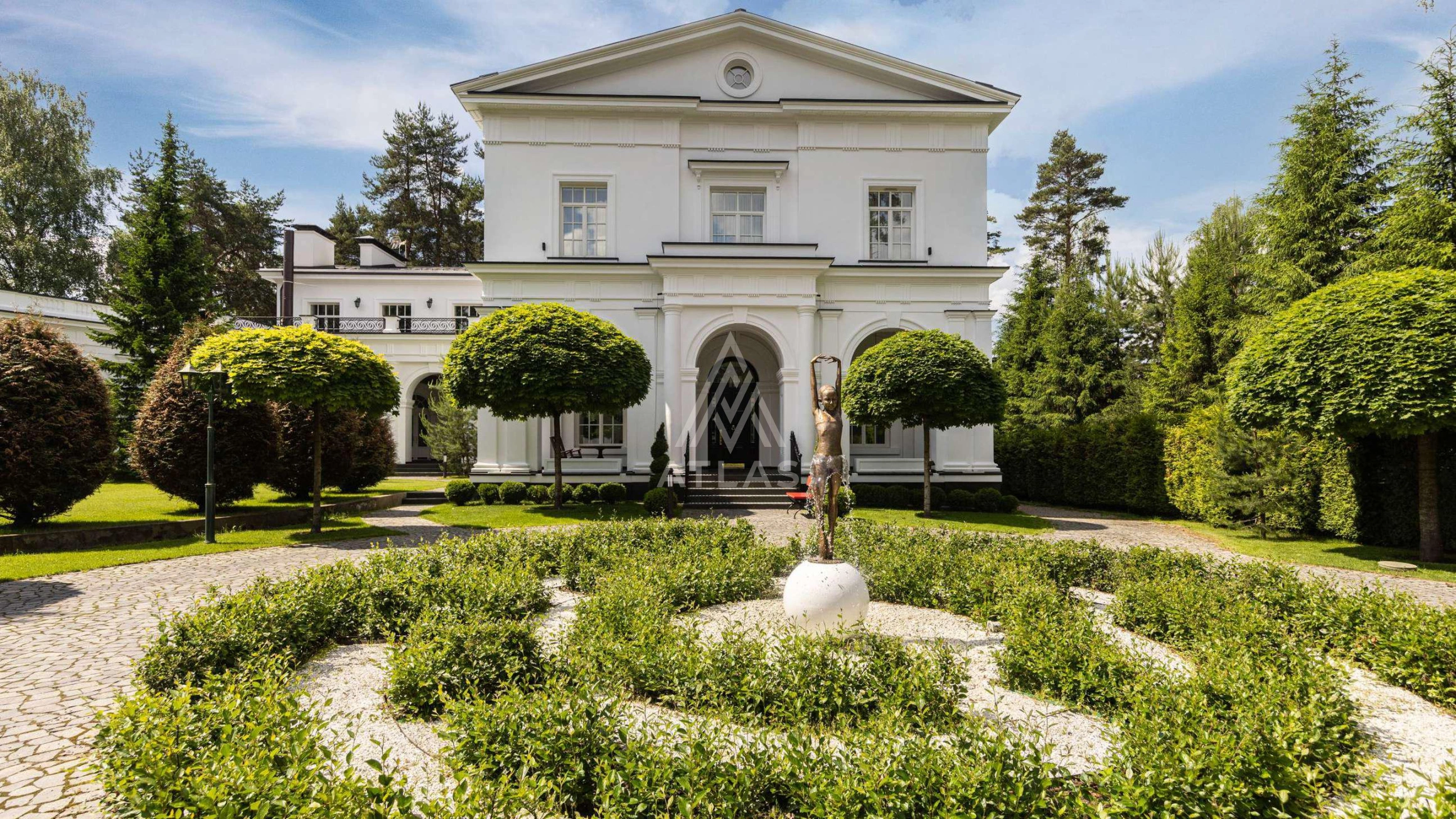 Классическая резиденция с большой придомовой территорией, фото 23