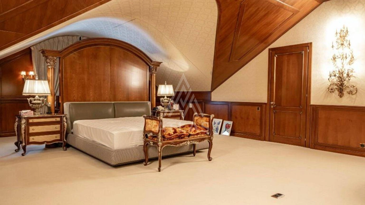 Классическая резиденция с бассейном, фото 16