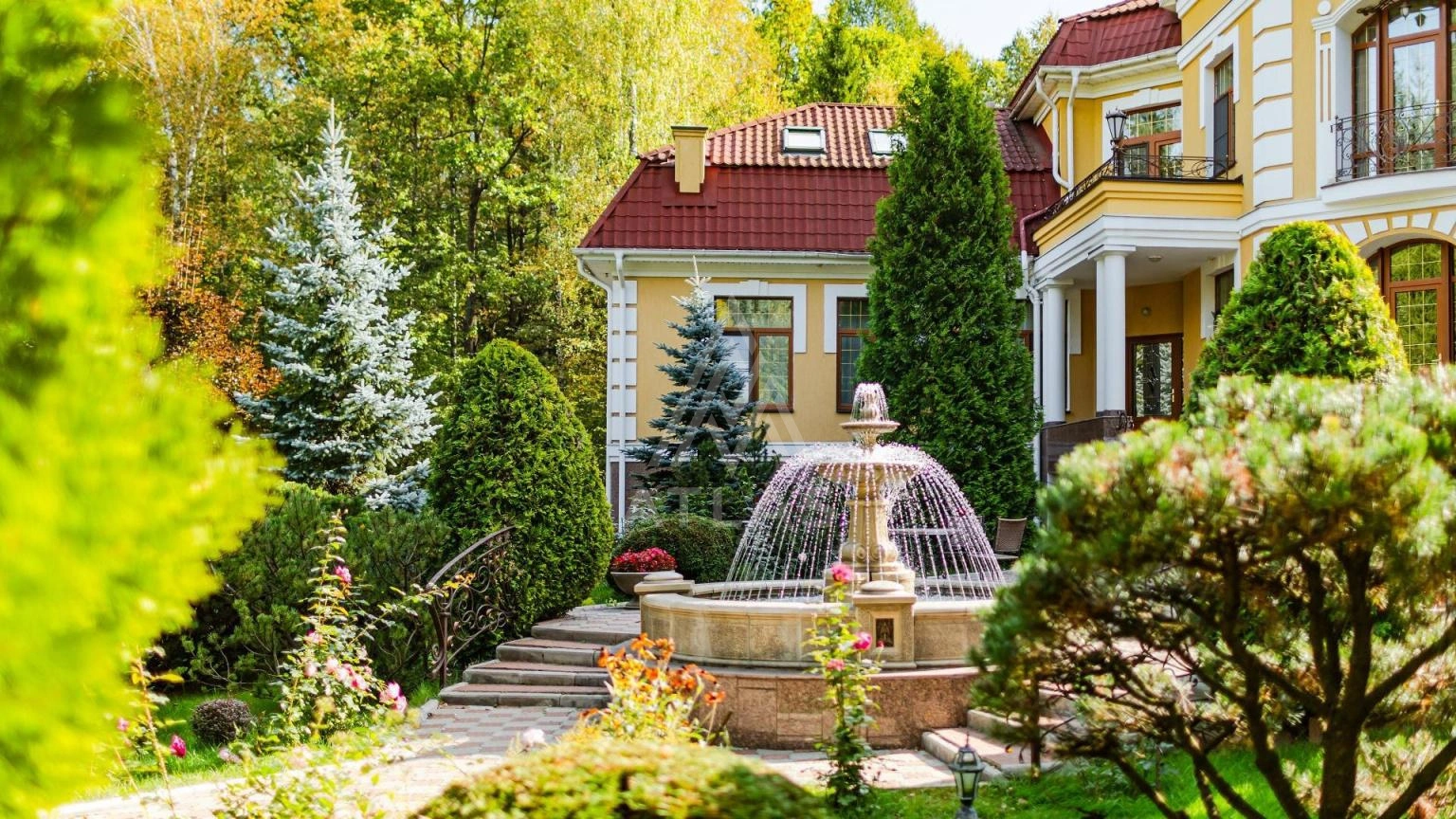 Классический особняк с бассейном, фото 12