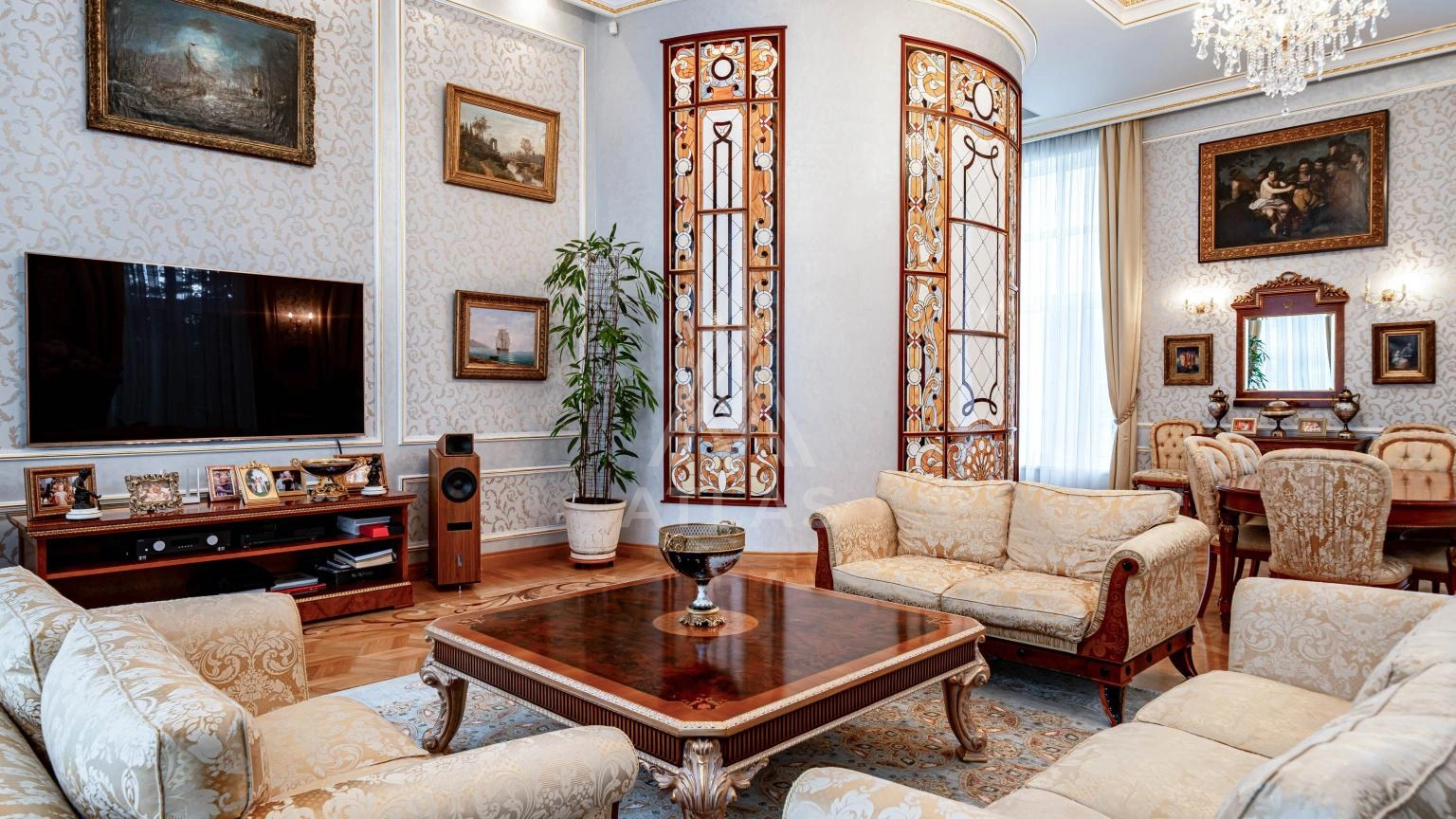 Классическая резиденция на просторном участке, фото 3