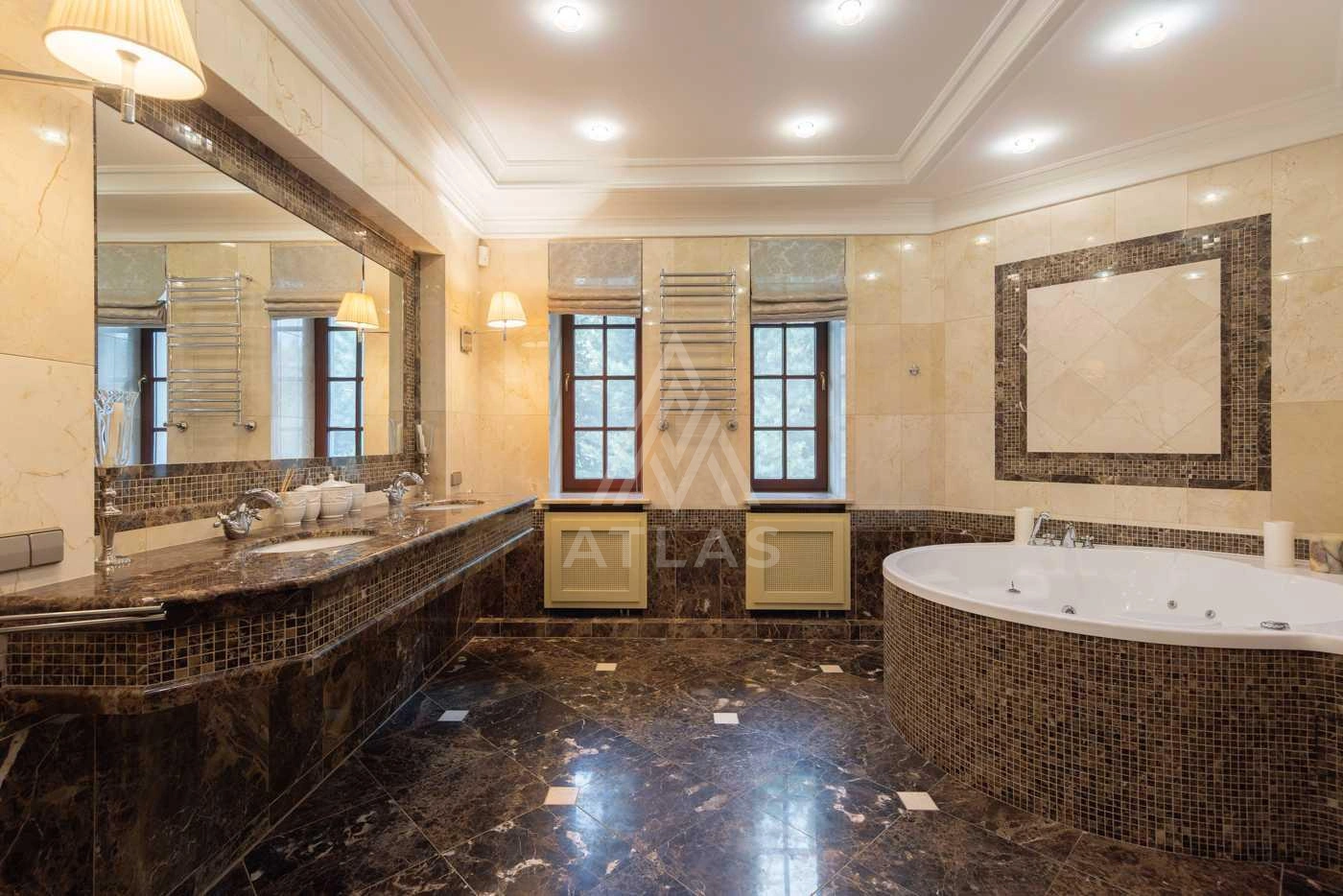 Усадьба в классическом стиле у леса, фото 10