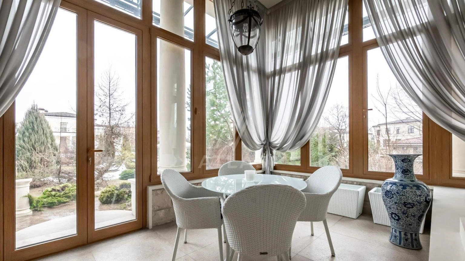 Классический особняк с полноценным SPA c бассейном, фото 14
