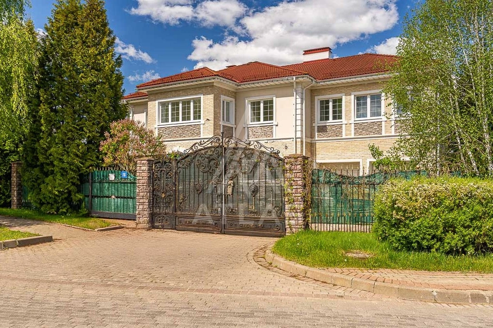 Дом под чистовую отделку у озера, фото 2