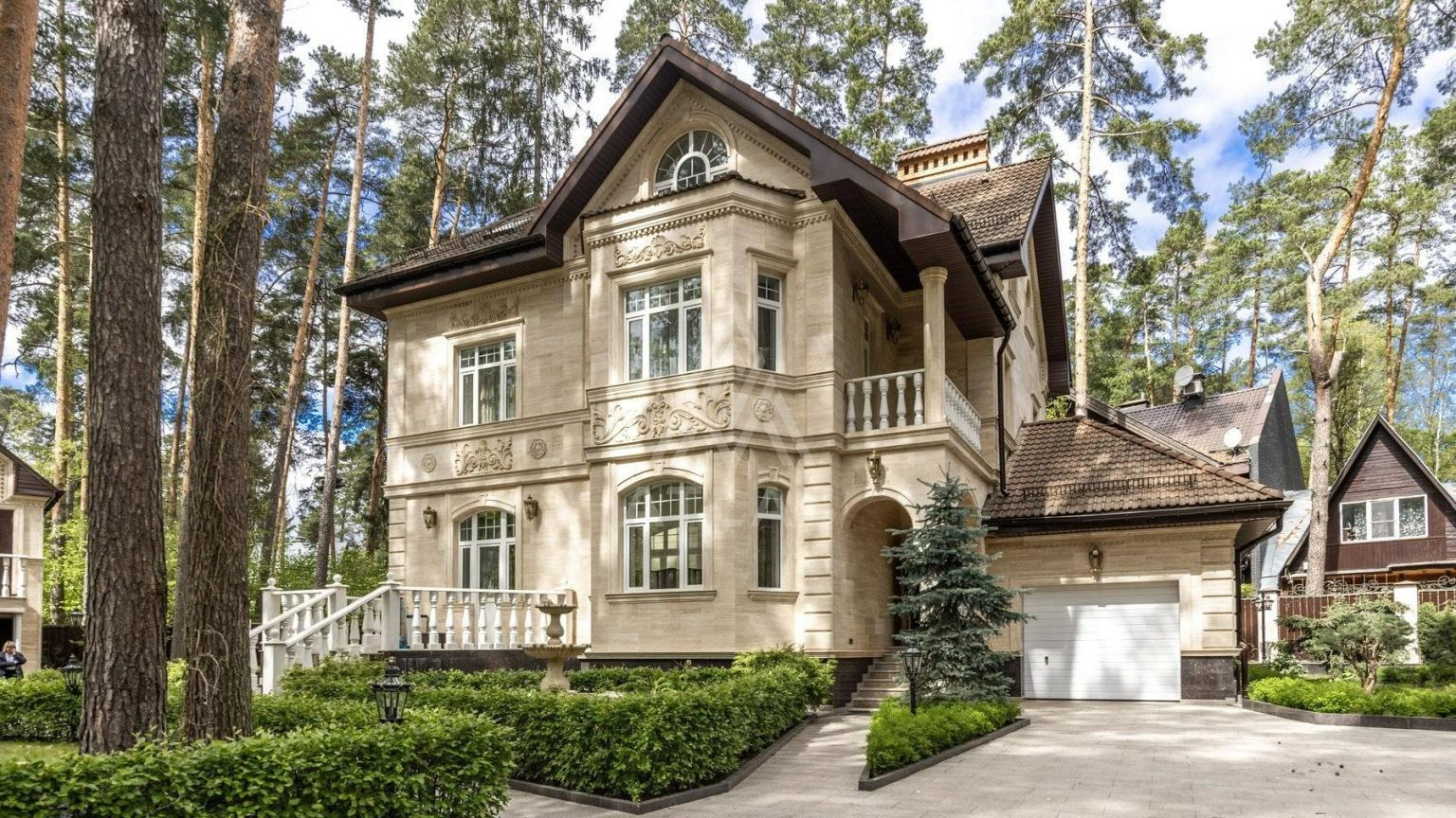 Классический дом на лесном участке, фото 3