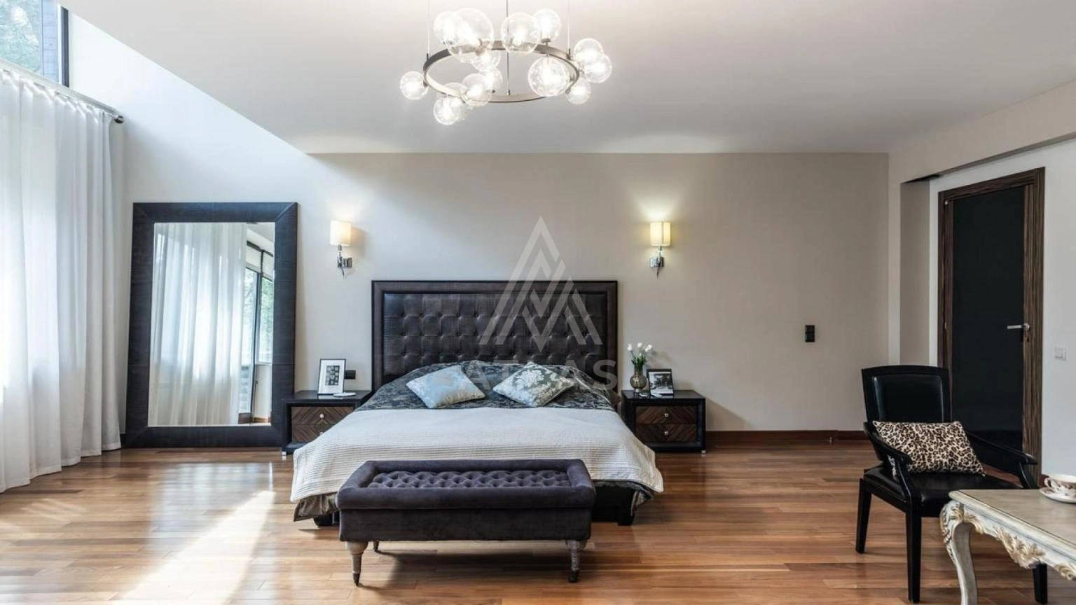 Дом с 6 спальнями на лесном участке, фото 12