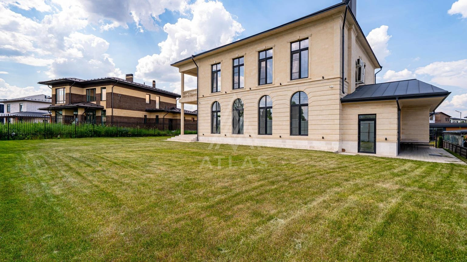 Современный дом для большой семьи, фото 22