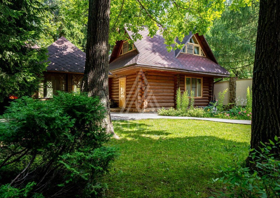 Дом в классическом стиле на лесном участке, фото 26