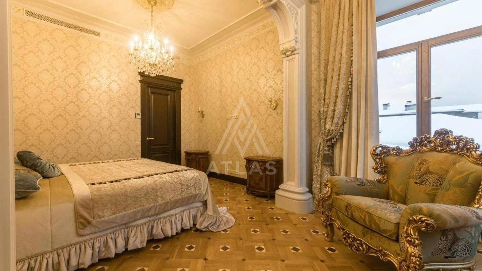 Особняк в классическом стиле с гостевым домом, фото 7