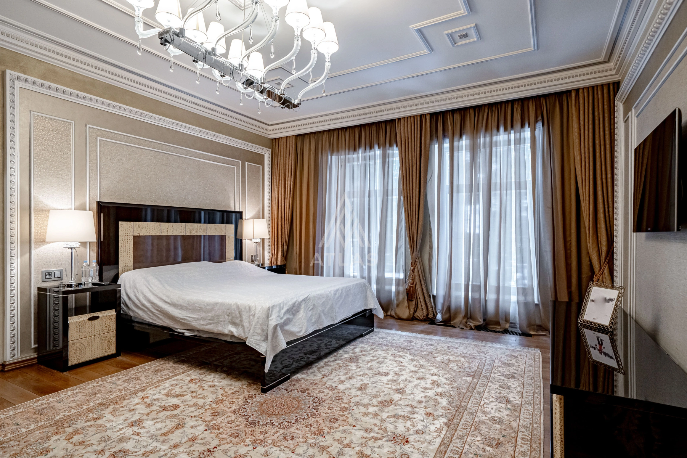 Классическая резиденция с бассейном и гостевыми домами, фото 18