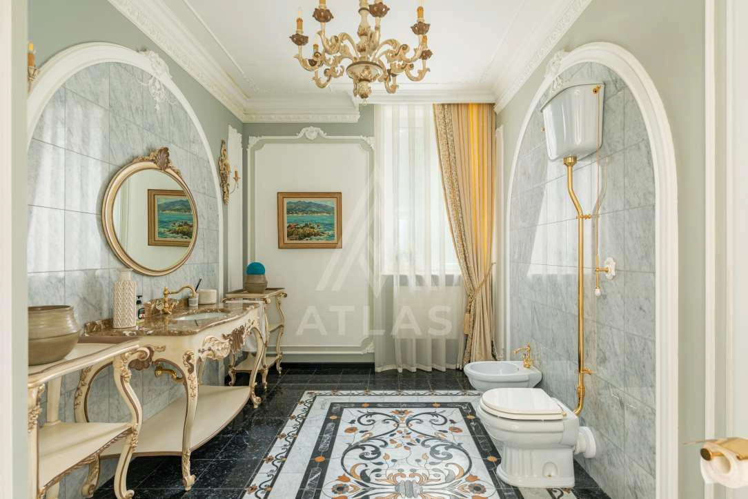 Классическая резиденция с видом на озеро, фото 10