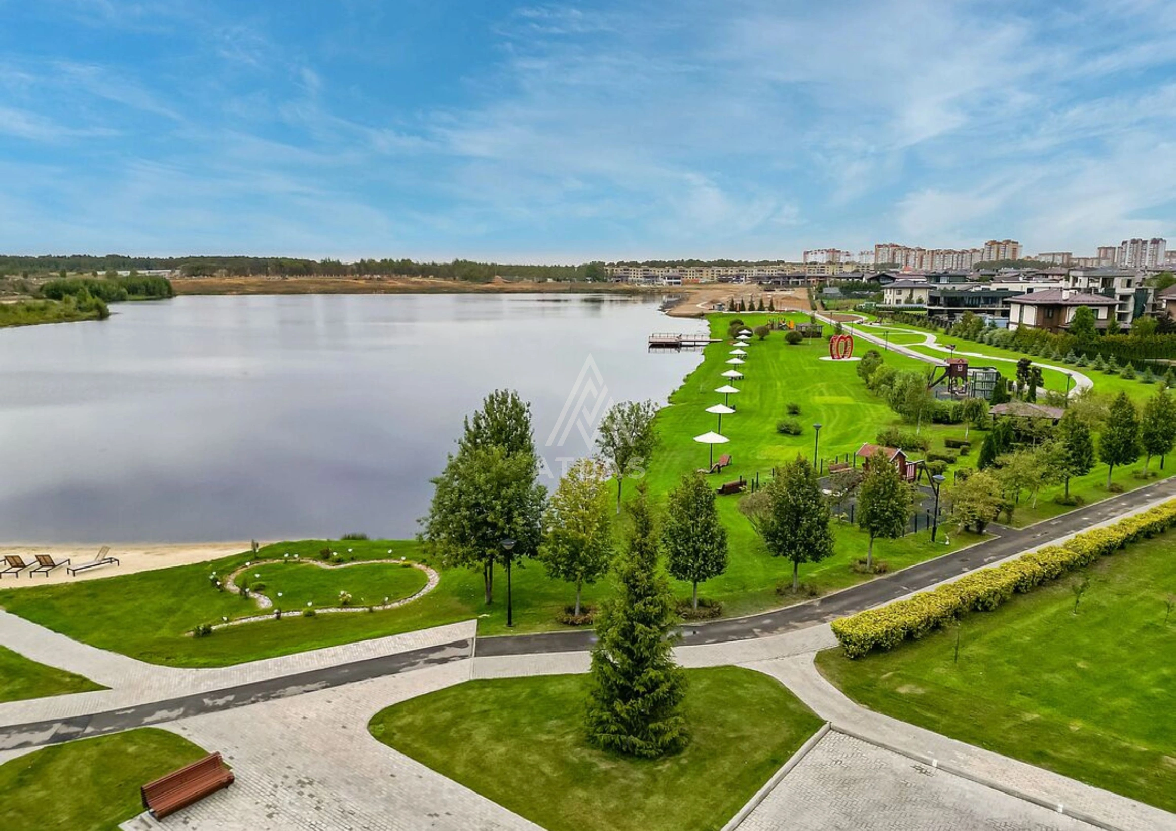 Участок в поселке бизнес-класса, фото 1
