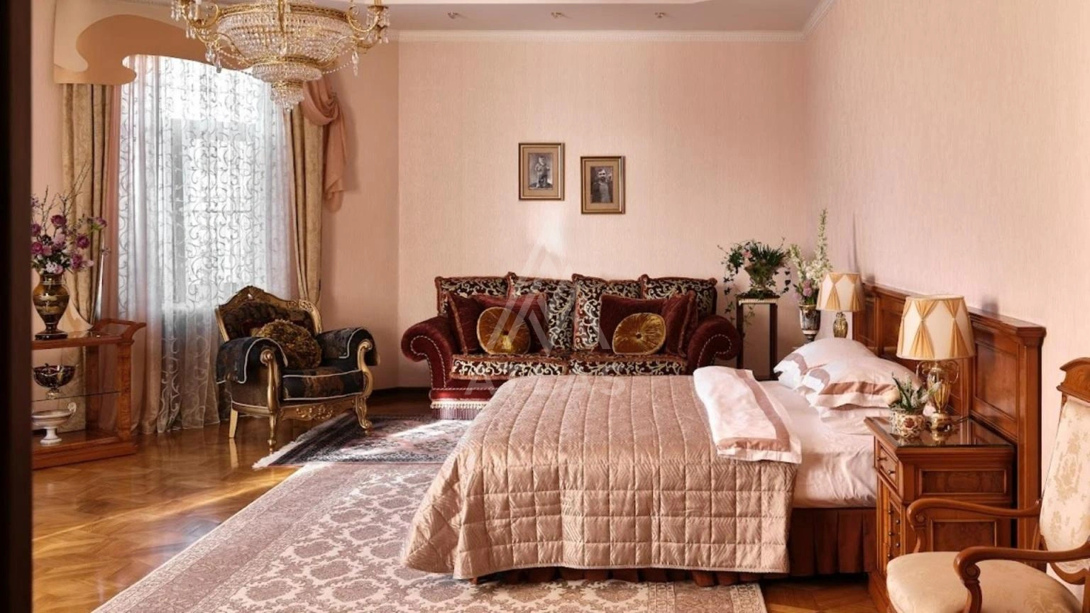 Классический особняк с бассейном, фото 8