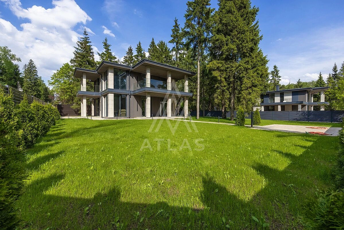 Дом в стиле Райта на лесном участке, фото 9