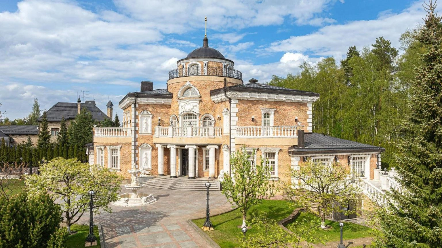 Классическая резиденция по индивидуальному проекту, фото 1
