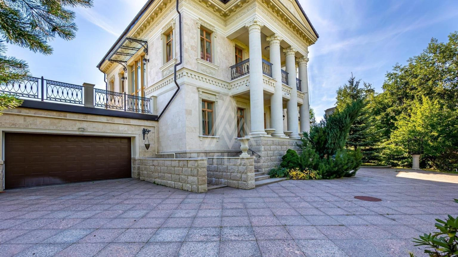 Классический особняк с полноценным SPA c бассейном, фото 19