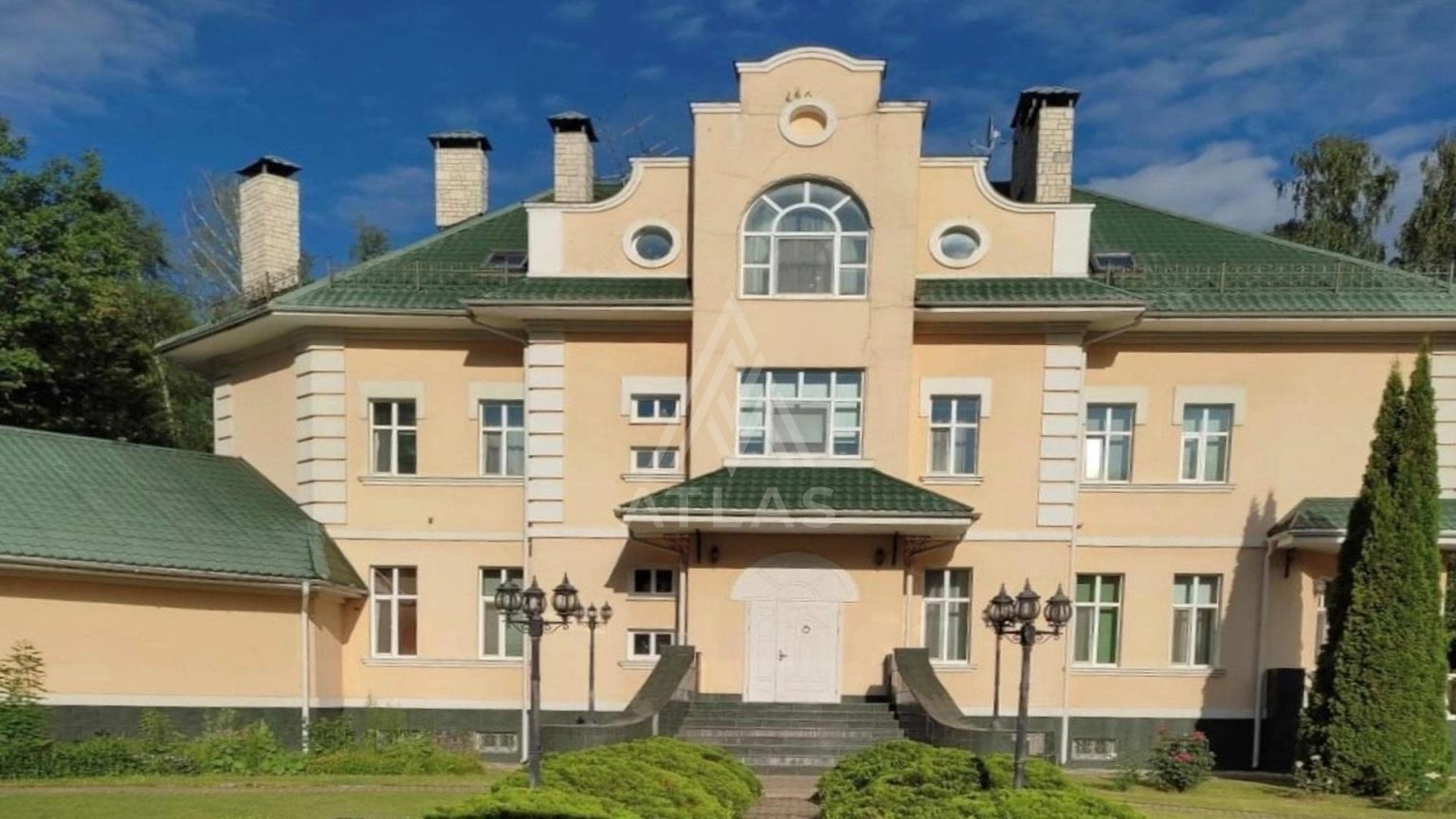 Дом с бассейном на лесном участке, фото 2