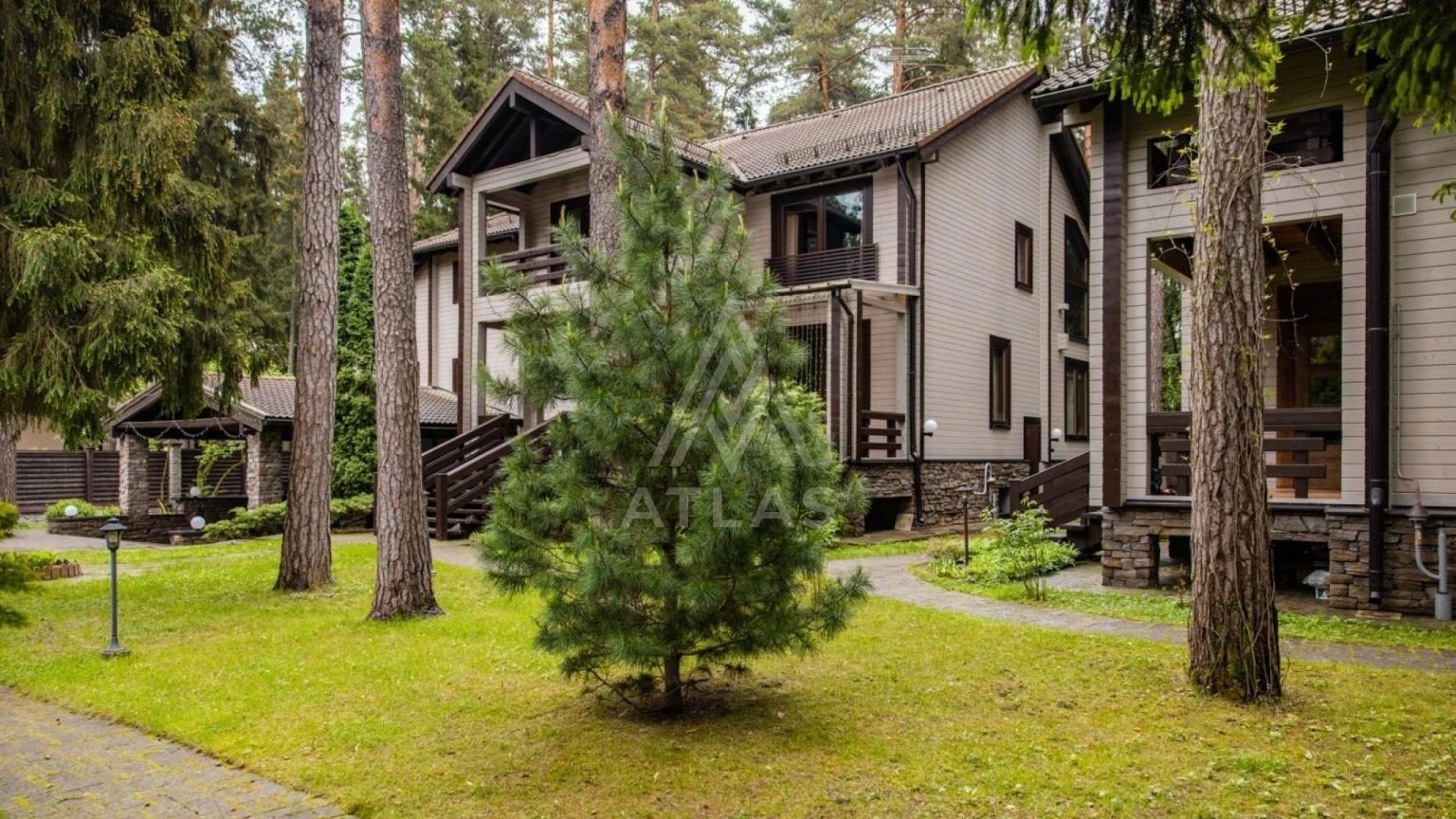 Дом в стиле шале из клееного бруса, фото 17