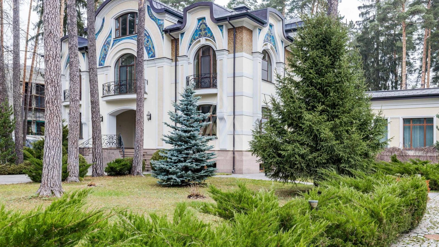 Классическая резиденция с бассейном, фото 24