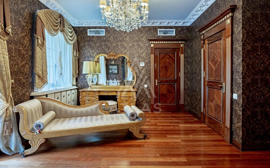 Классический особняк с бассейном на лесном участке, фото 12