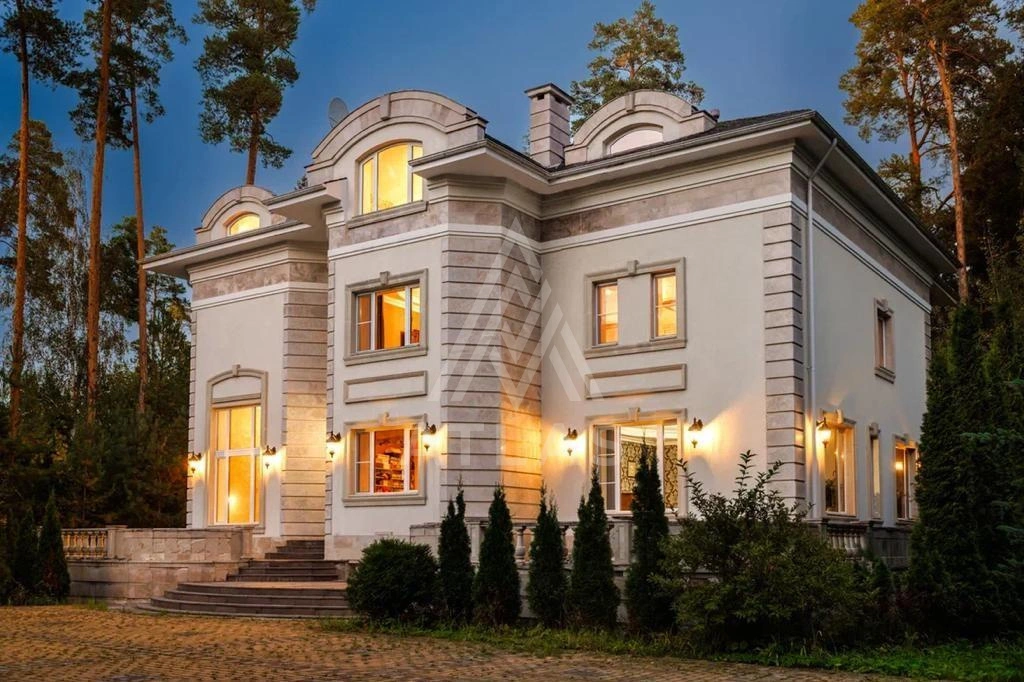 Классический особняк в приватной части поселка, фото 1