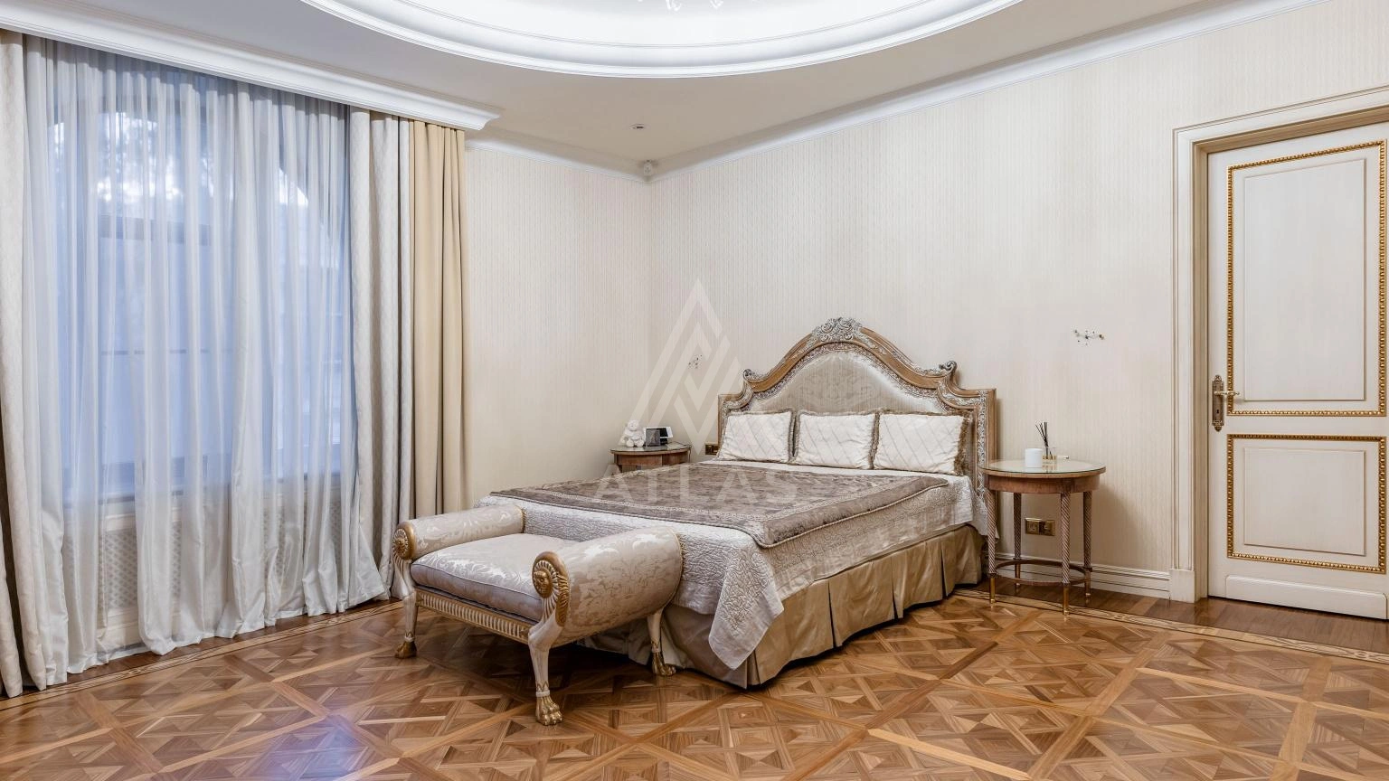 Классическая резиденция с бассейном, фото 10