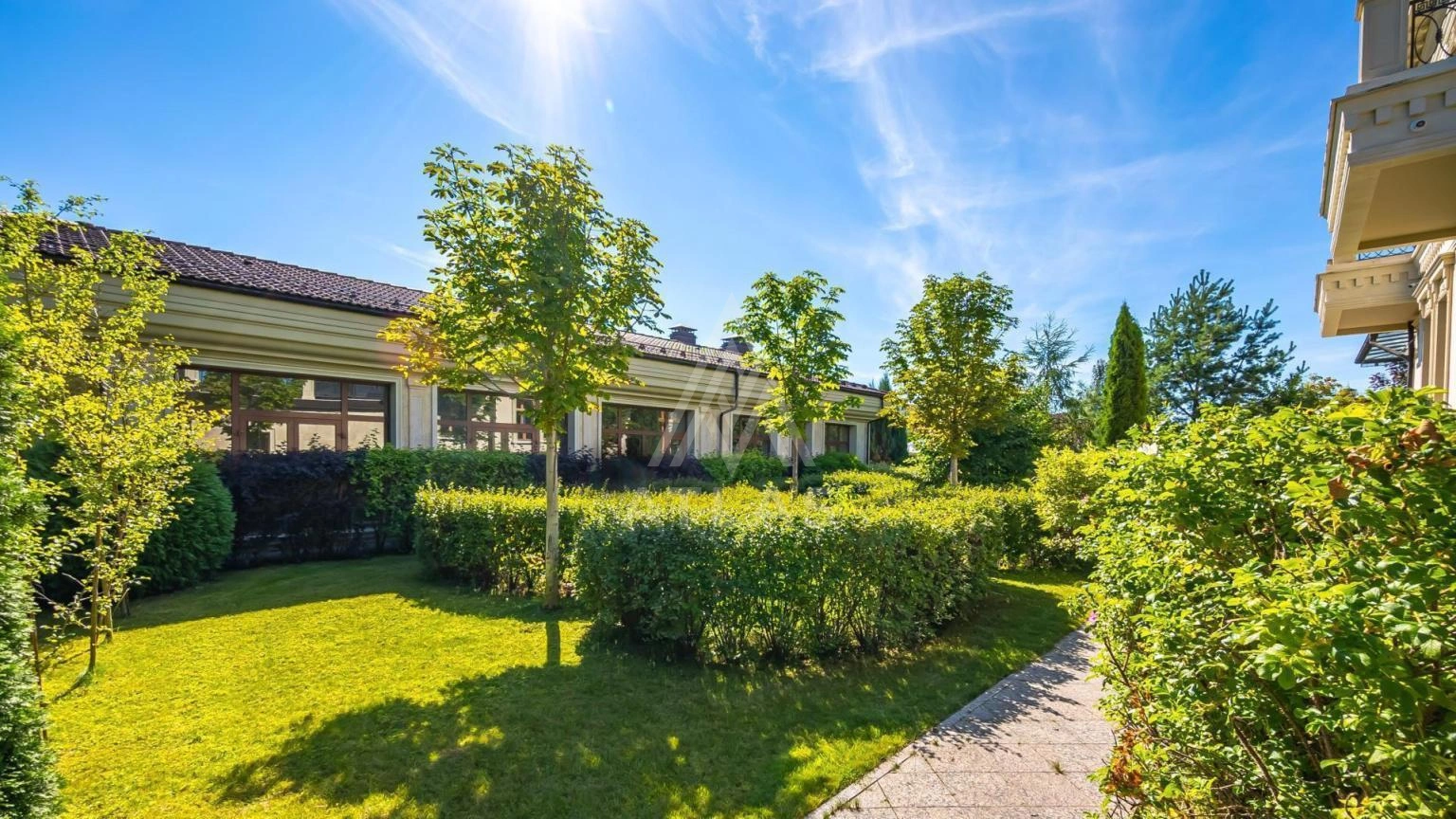 Классический особняк с полноценным SPA c бассейном, фото 21