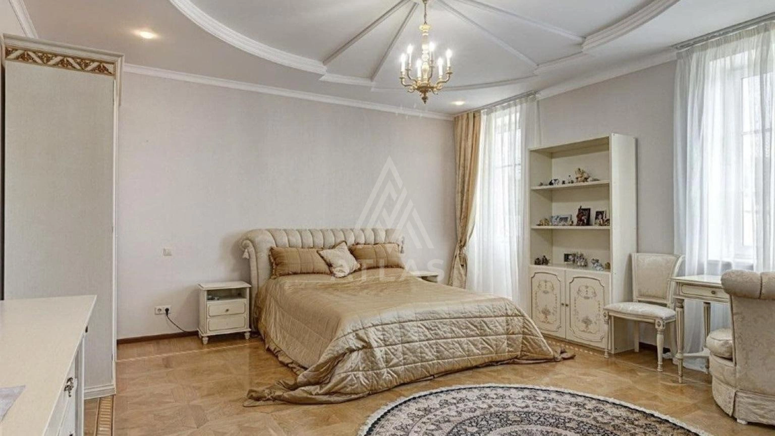 Классический дом с бассейном, фото 6