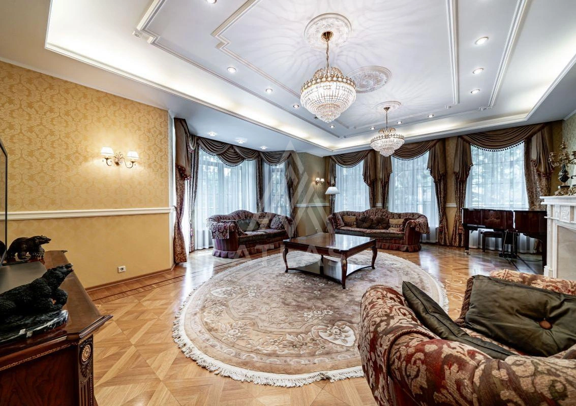 Дом в классическом стиле на лесном участке, фото 5