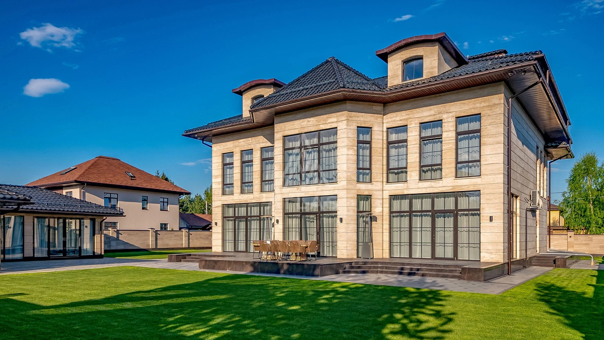Резиденция с террасой и ландшафтным дизайном, фото 26