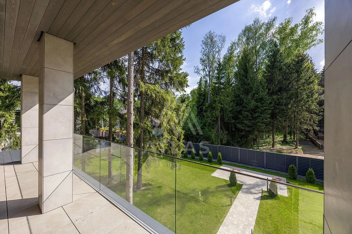 Дом в стиле Райта на лесном участке, фото 7