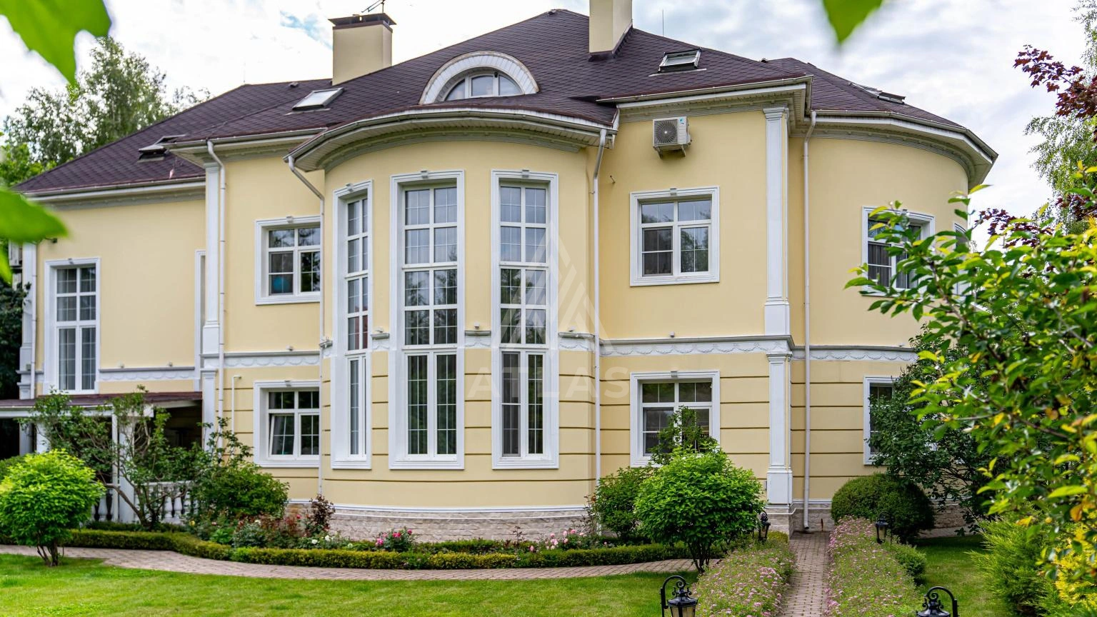 Классическая резиденция на просторном участке, фото 21