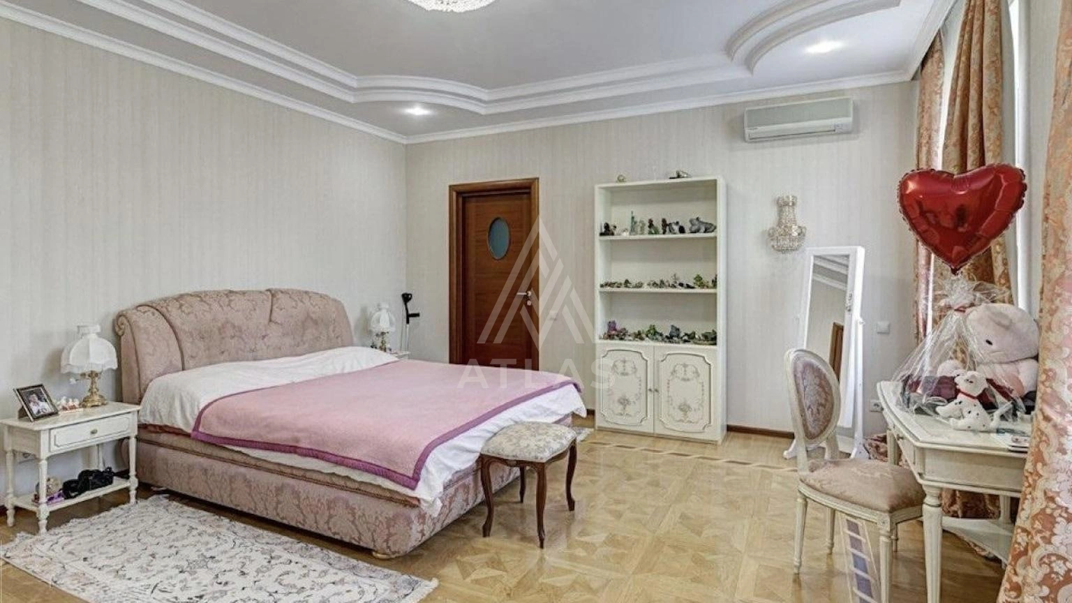 Классический дом с бассейном, фото 13