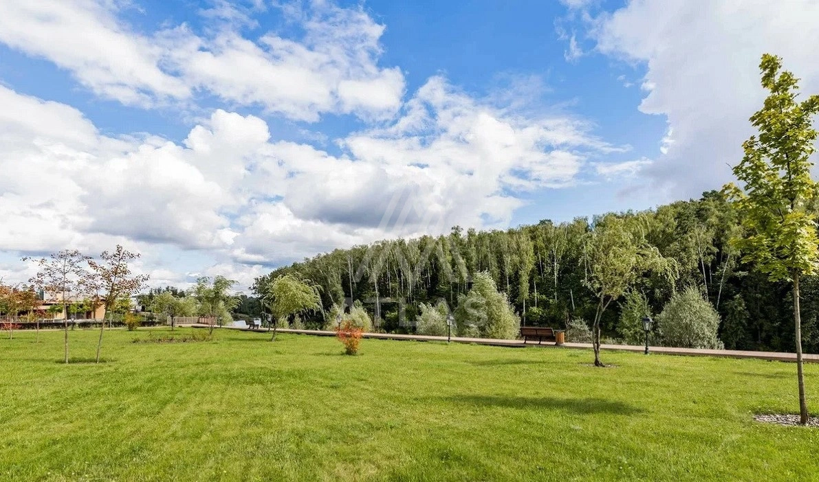 Видовой участок в элитном поселке, фото 1