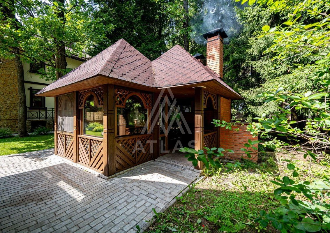 Дом в классическом стиле на лесном участке, фото 25