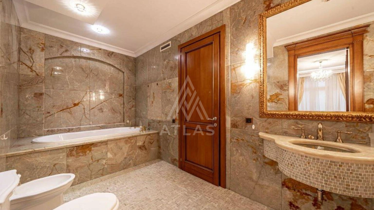 Классическая резиденция с бассейном, фото 12