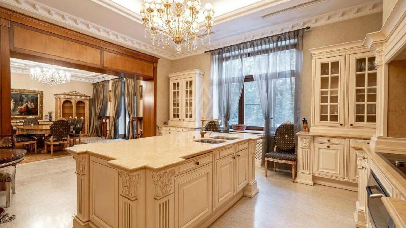 Классическая резиденция с бассейном, фото 5