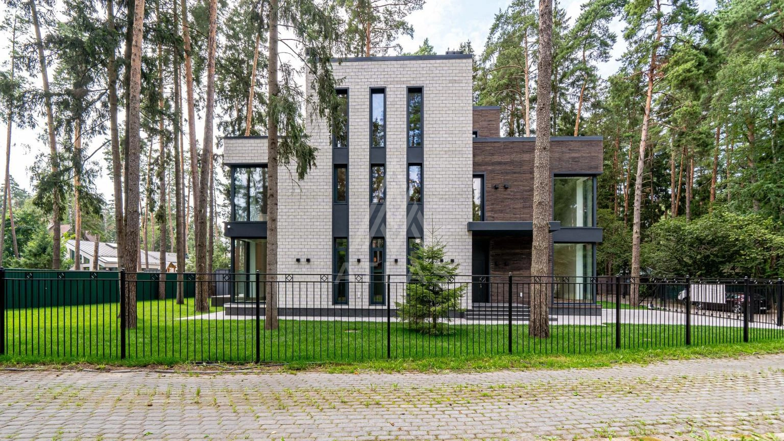 Новый современный дом на лесном участке, фото 30
