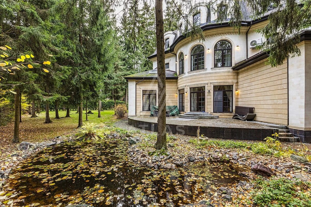 Просторный классический дом с террасой, фото 29