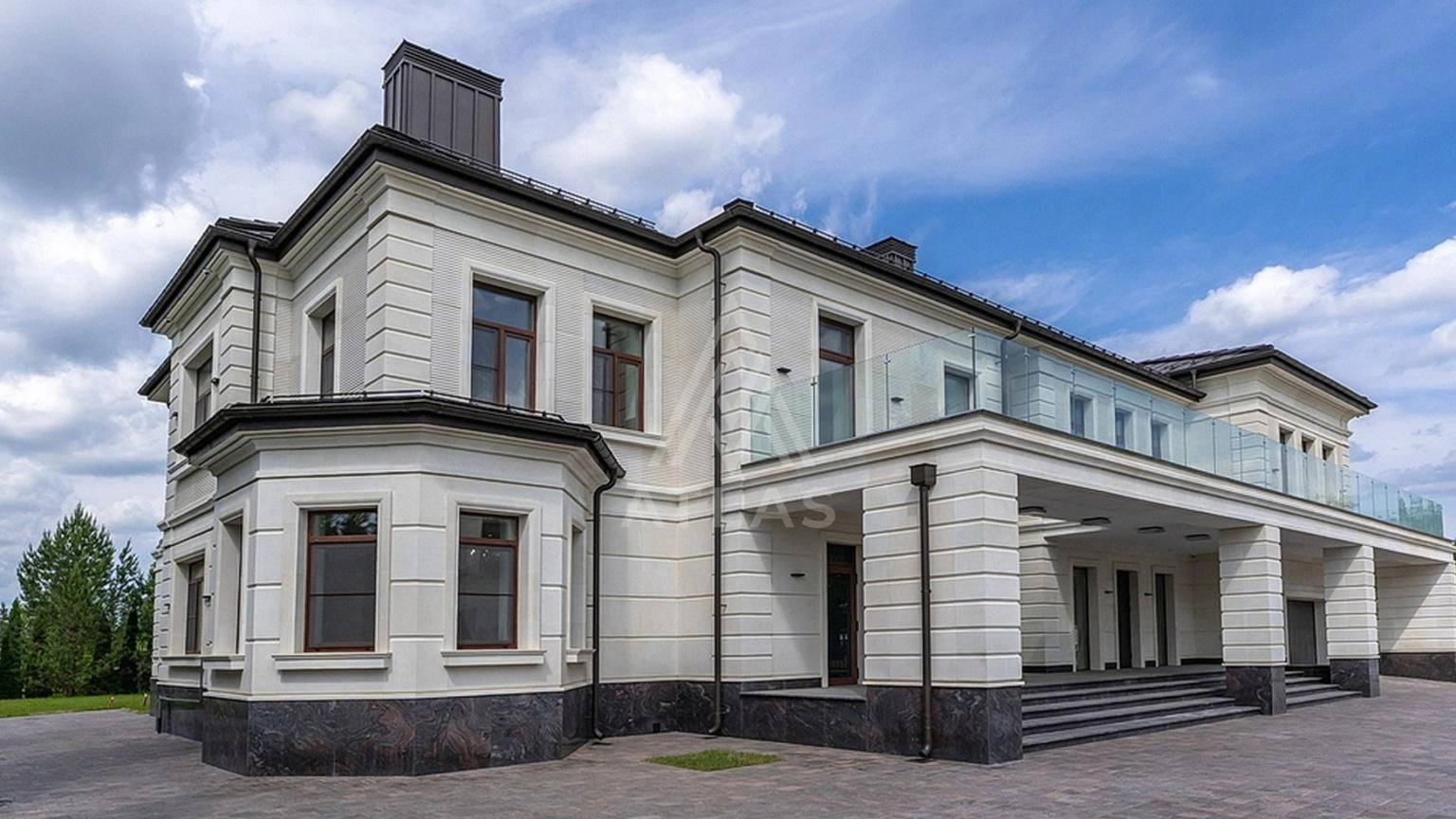 Классический особняк в приватной части поселка, фото 1