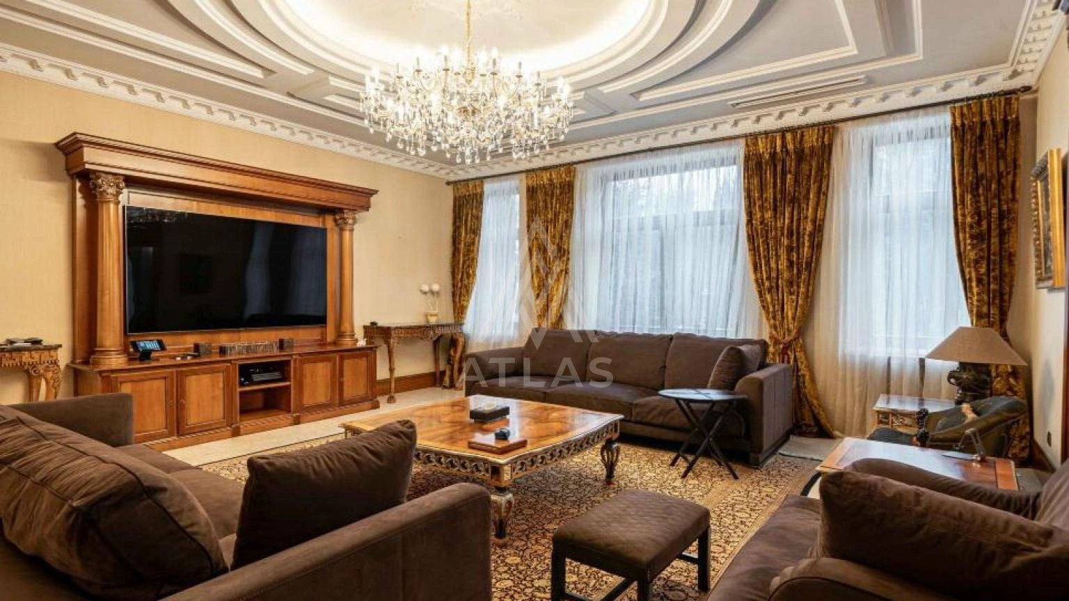 Классическая резиденция с бассейном, фото 4
