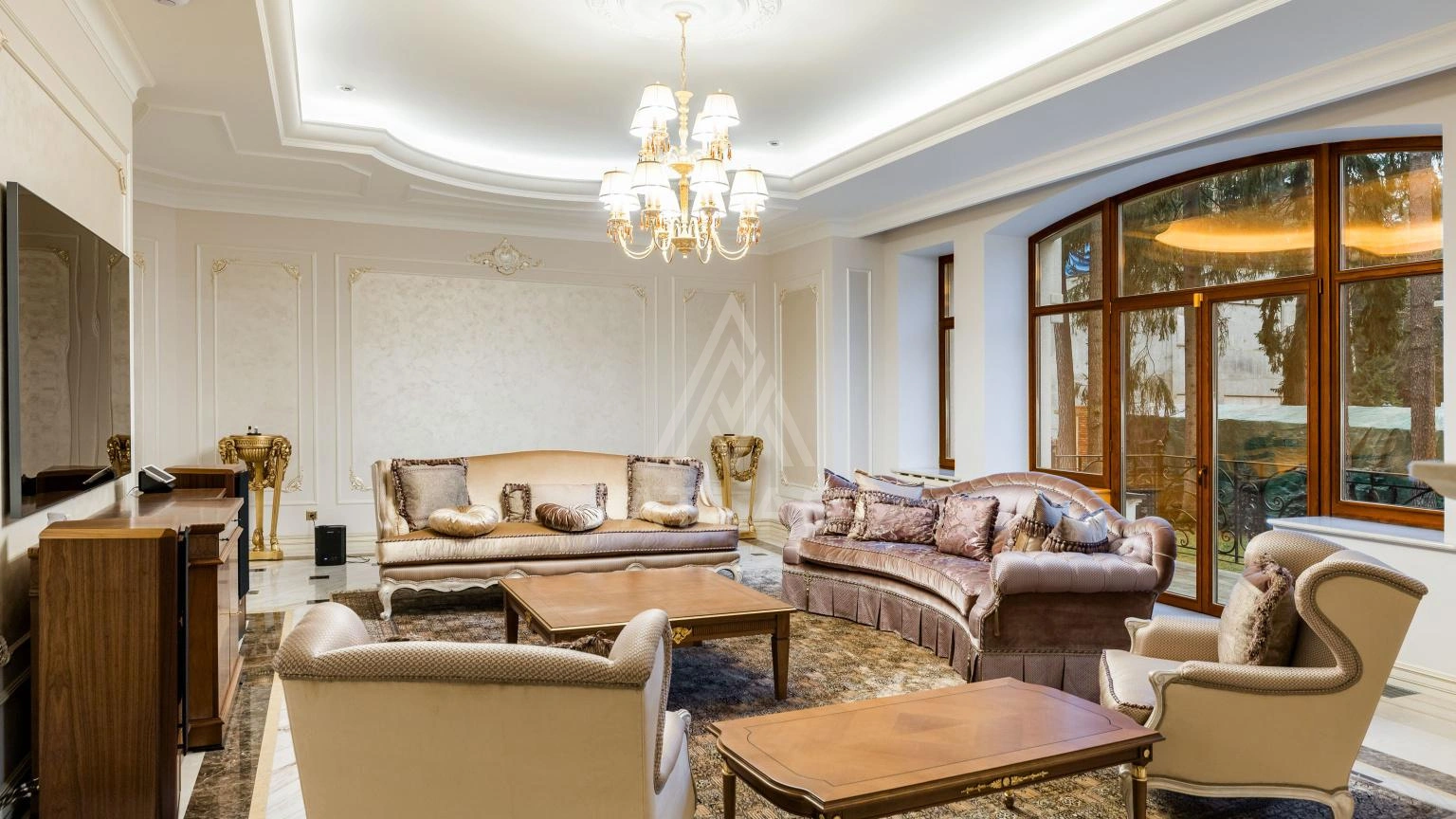 Классическая резиденция с бассейном, фото 5