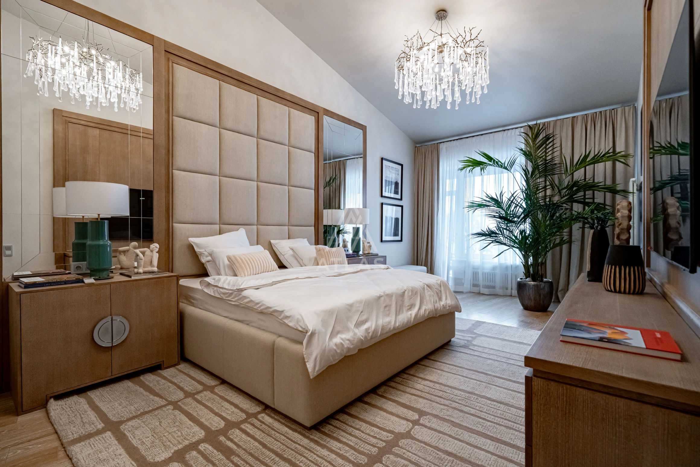 Дом с дизайнерским интерьером и бассейном, фото 15